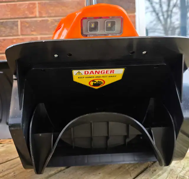 Yard Force Snow Shovel in Snowblowers in Barrie - Image 5