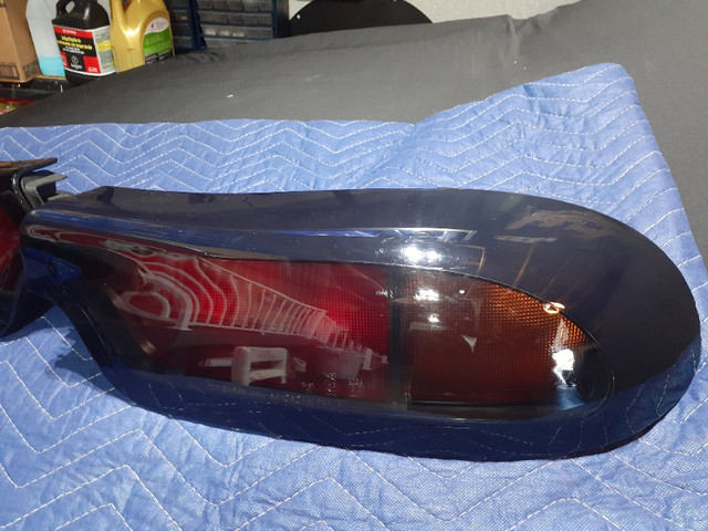 Mazda RX7 FD Tail Lights. in Auto Body Parts in Edmonton - Image 3