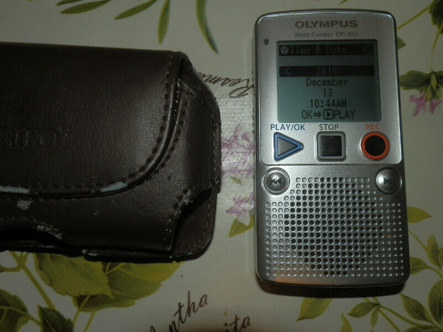 Olympus DP-201 Digital Voice Recorder (Silver) TESTED Working in General Electronics in City of Halifax