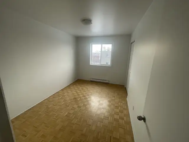 4,5 a louer a Longueuil in Long Term Rentals in Longueuil / South Shore - Image 11
