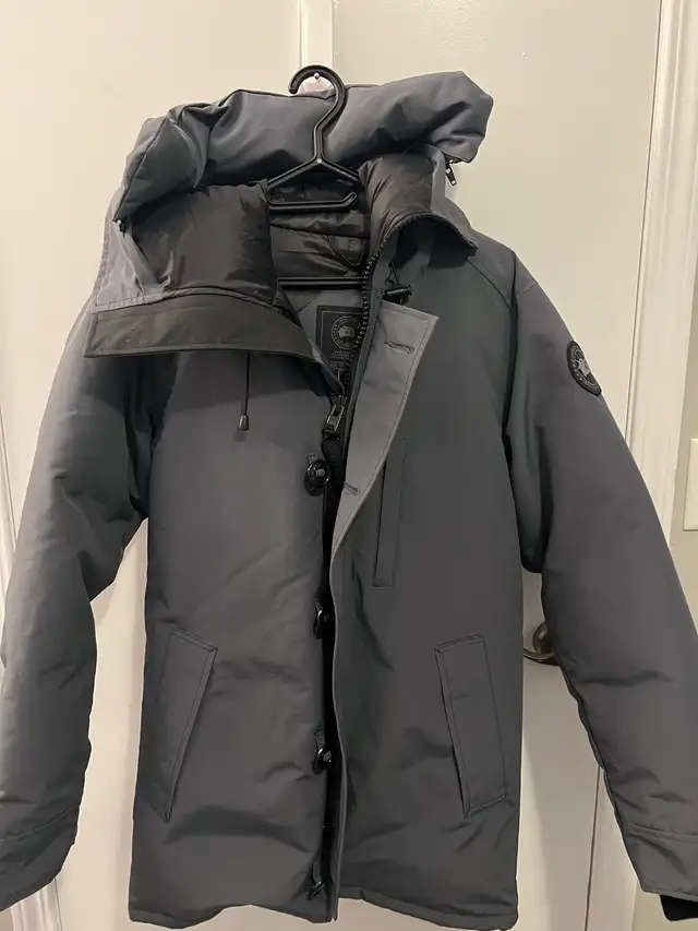 Canada Goose in Men's in City of Toronto - Image 4