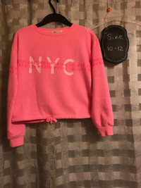 H & M girls pink NYC crop Sweater 10/12 - NWOT