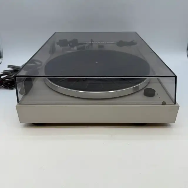AKAI AP-B21 Belt Drive Turntable  Player Auto Return for part in Stereo Systems & Home Theatre in City of Toronto - Image 8