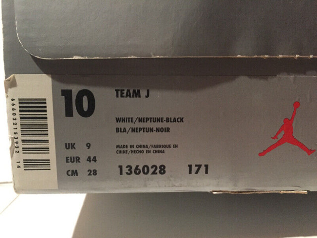 Nike Team J, Air Jordan, White. Extremely Rare. Mens USA Size 10 in Men's Shoes in Markham / York Region - Image 2