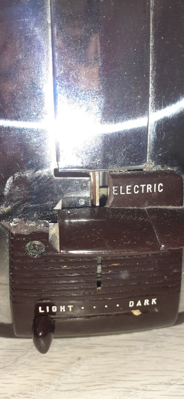 VINTAGE TOASTER GE GENERAL ELECTRIC cca 1950s, T31C STAINLESS in Arts & Collectibles in Calgary - Image 4
