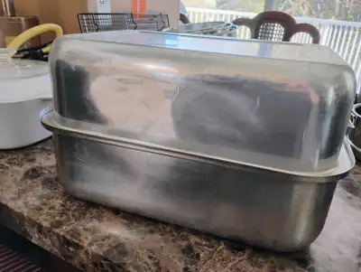 VINTAGE BIG ROASTER  ( MADE IN CANADA ), View more