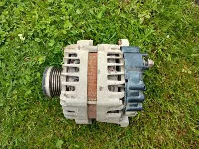 Alternator from 2015 Chevy Cruze 1.4L turbo, 125k km Located: Reinfeld