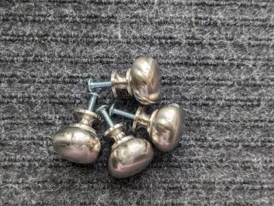 Brushed Nickel cabinet/drawer knobs/pulls Lot of 4, View more