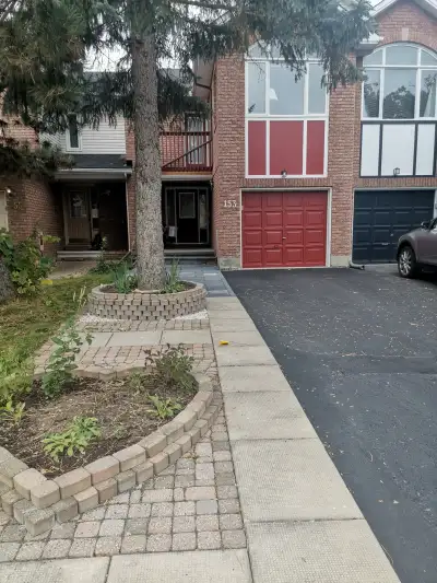 Rooms for rent near Algonquin College / 416 & 417