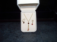 Necklace/Earring Set