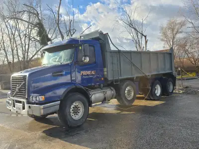 2007 Volvo tri axle 425 Volvo engine 18 speed Eaton fuller and SPIF compliant.