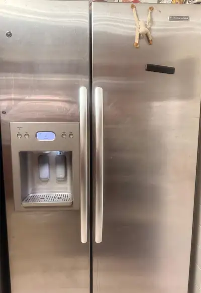 KitchenAid KSCS25FVMS03 side-by-side ICE MAKER refrigerator, View more