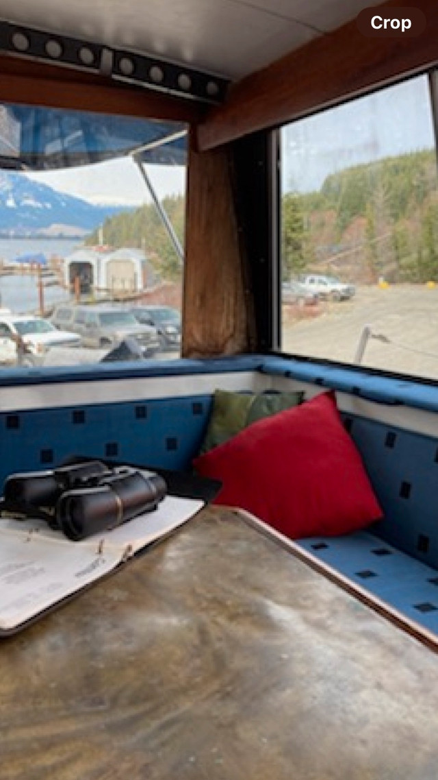 Bayliner 3870 Yacht  in Powerboats & Motorboats in Kitimat - Image 3