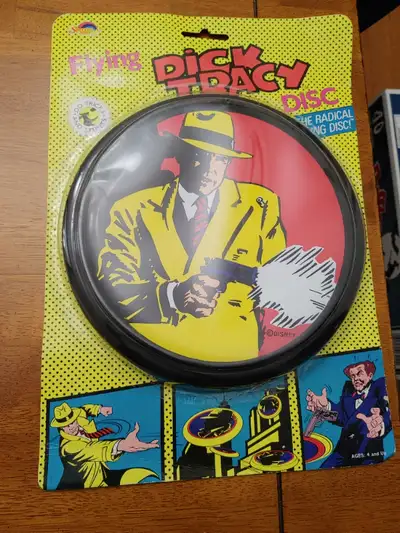 Vintage DICK TRACY FRISBEE Flying Disc Unopened, Factory Sealed. 1990 Walt Disney Barrhaven no holds...