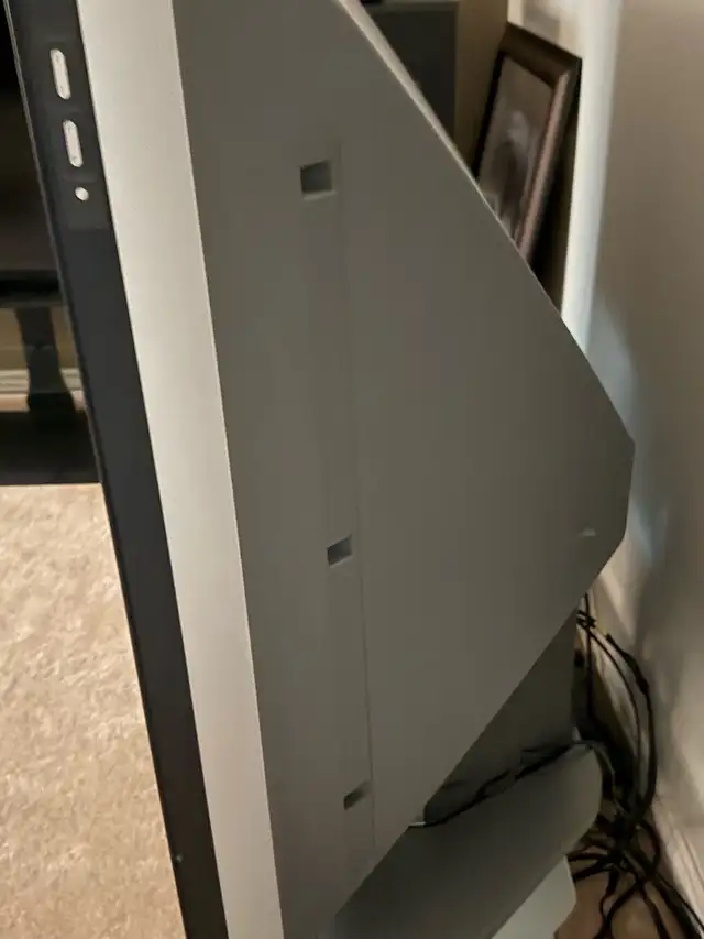 Sony Grand Wega 60” Rear Projection in TVs in Ottawa - Image 4