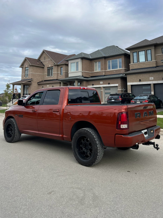 2017 Dodge ram 1500 in Cars & Trucks in Oakville / Halton Region - Image 4