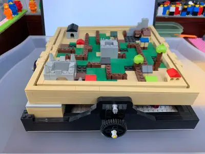 Lego Ideas Maze #21305 - $100 This 769 piece set was released in 2016. Complete, no missing pieces,...