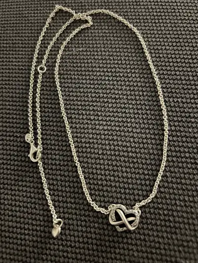Pandora necklace as shown, excellent condition. Giftable. Paris porch pick up