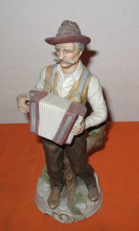 Accordion Player Statue -Austria / Bavarian - Great Condition -