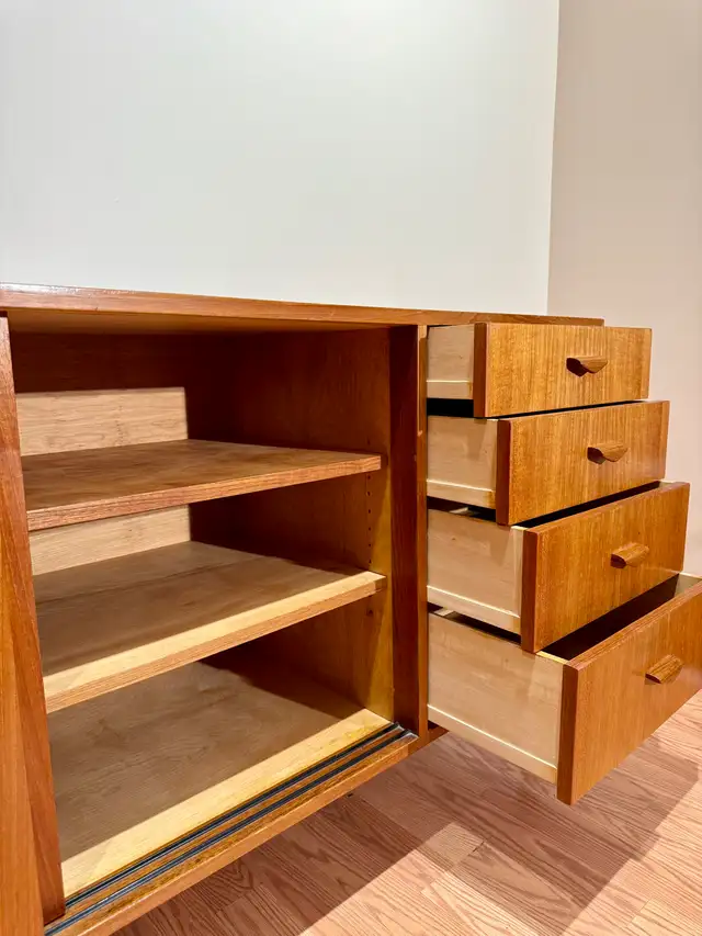 Mid Century Teak Sideboard  in Hutches & Display Cabinets in Markham / York Region - Image 7