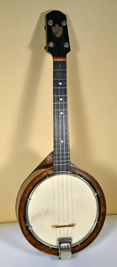 Keech "Long Scale L/A-33" Banjulele with known provenance (1925), View more