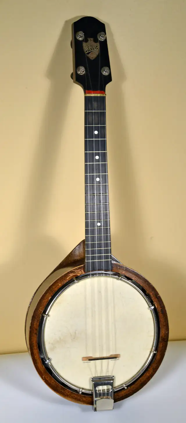 Keech "Long Scale L/A-33" Banjulele with known provenance (1925) in Other in Mississauga / Peel Region - Image 2