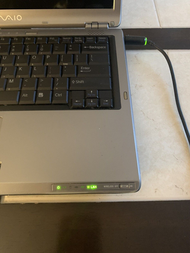 Sony VAIO Laptop VGN S150 in Laptops in City of Toronto - Image 3