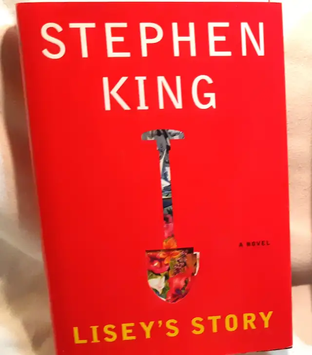 Stephen King - Lisey's Story Hardcover Book in Fiction in Hamilton - Image 2