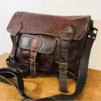 70s unisex distressed leather bag / for men , pour homme