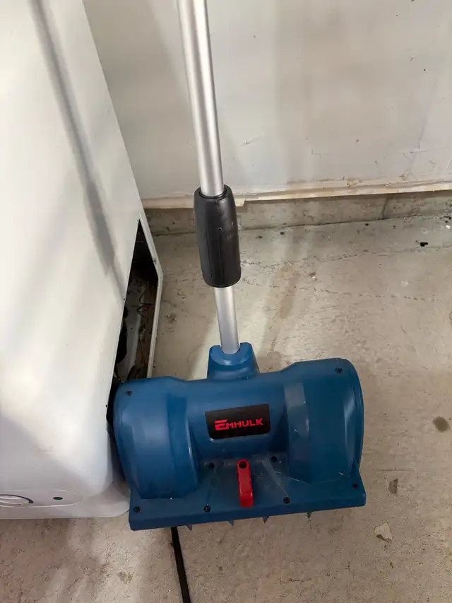 ENHULK 20V Cordless Snow Sweeper with 4.0Ah Battery and Ch in Snowblowers in Kitchener / Waterloo - Image 3