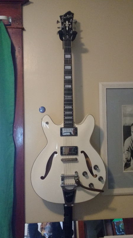 Gorgeous hagstrom viking for sale  