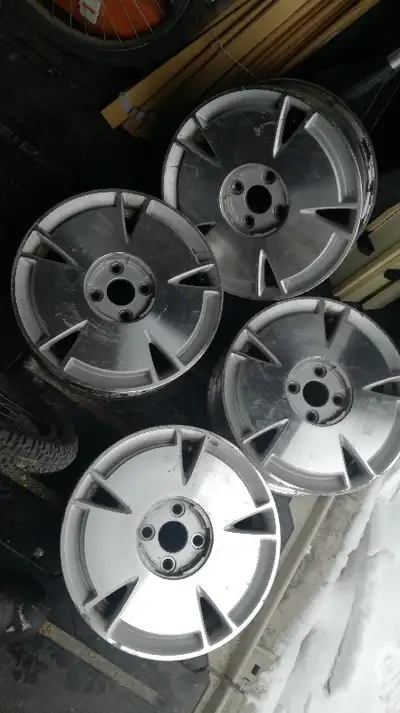 A set of four. Bolt pattern: 4x100