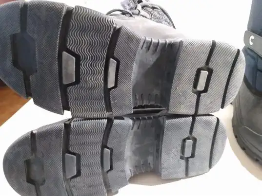 Winter boots 3 pairs in Women's - Shoes in Medicine Hat - Image 9