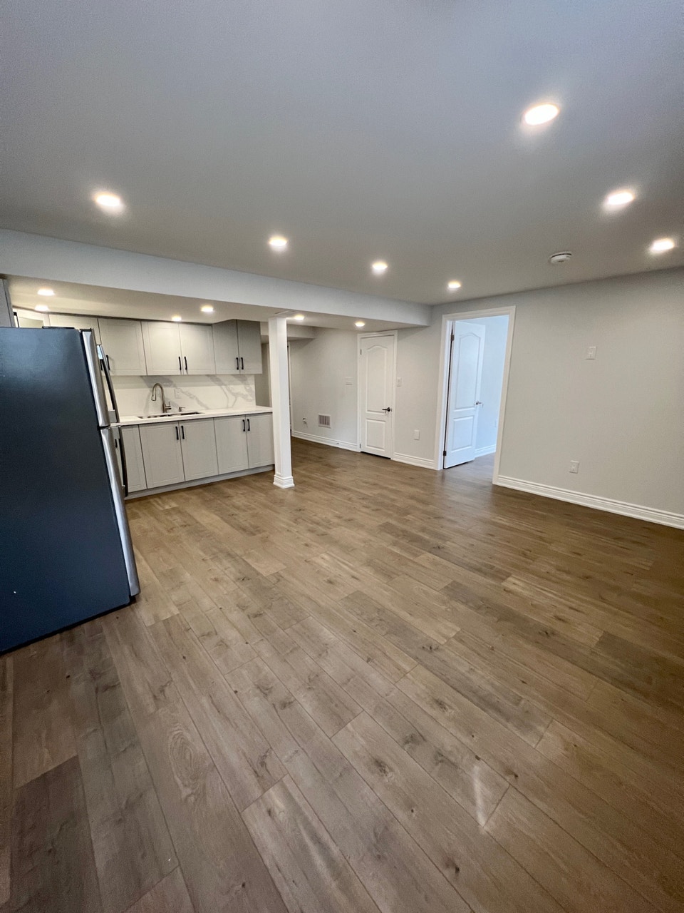 BEAUTIFUL 2 BEDS 1 BATH LEGAL BASEMENT FOR RENT IN GEORGETOWN. 4