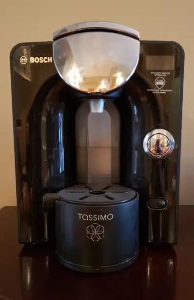 Tassimo Coffee Maker - uses Tassimo coffee pods