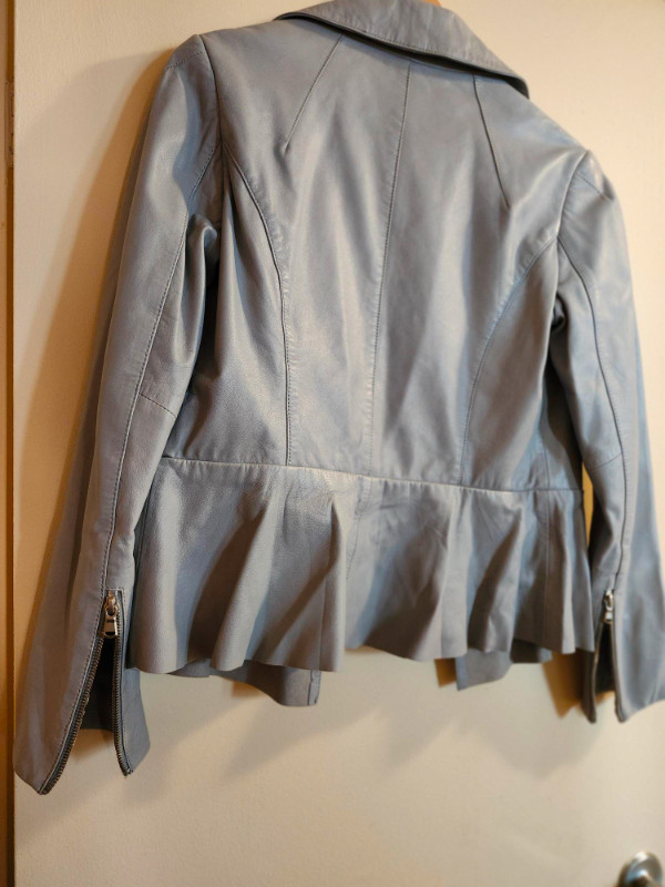 Vintage Danier Peplum Style Leather Jacket with Zippers in Women's - Tops & Outerwear in Oakville / Halton Region - Image 2