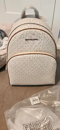 Michael Kors Abbey Backpack in Vanilla