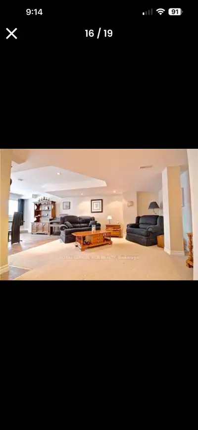 Bright, Spacious, Cozy & Warm 2 Bedroom 1 Bathroom Walkout Basement Apartment for Rent Backing onto...