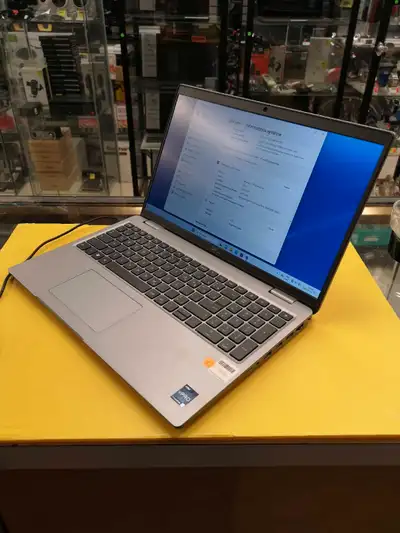 Ordinateur portable - laptop Dell, View more