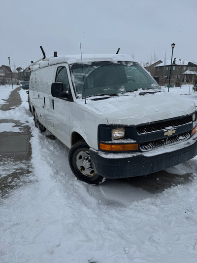 2011 Chevrolet express 3500 extended 