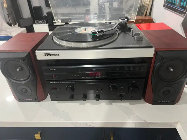 JVC QL-A2 direct drive turntable in Stereo Systems & Home Theatre in Mississauga / Peel Region - Image 4
