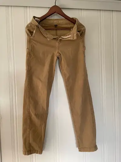 Womens’s American Eagle cargo pants, View more