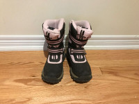 Cougar Sport Winter Boots, Size 5