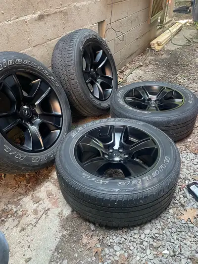 Ram Wheels - Tires/Rims/TPS Ram Tires/Rims/TPS Off a 2022 Ram 1500 Sport (5th Gen) 6 Bolt Rims in pe...