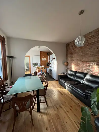 Magnifique chambre à sous-louer! / Beautiful room to sublet!