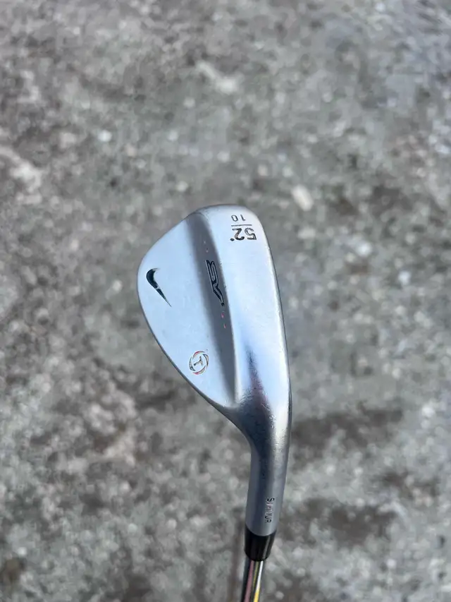 Nike Golf Clubs and Bag in Golf in Norfolk County - Image 7
