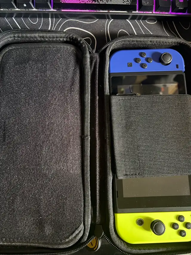 Nintendo Switch With carrying case and games548862559246755842