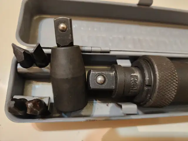 1/2" Drive Impact Screw Driver With 4 Bits And Metal Case. in Hand Tools in Windsor Region - Image 10