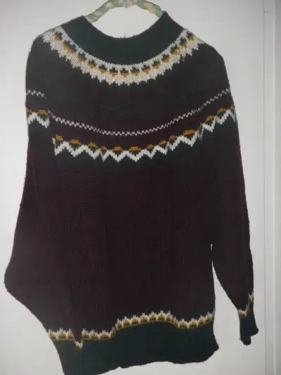 Superbe chandail chaud vintage, View more