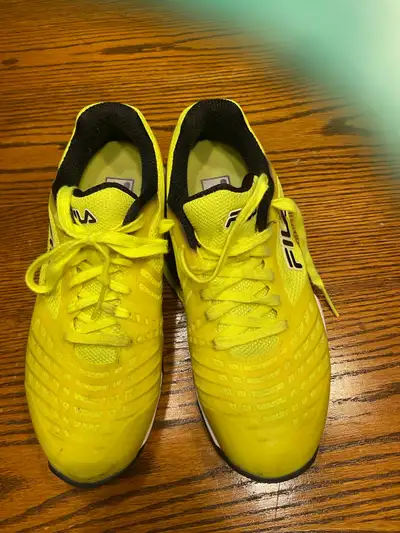 Fila Women’s Tennis Shoes Size 9, View more